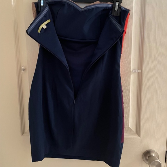 Dress - Picture 3 of 7